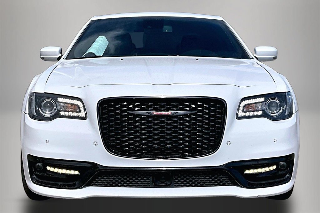 Used 2023 Chrysler 300 S w/ Comfort Group RWD image 2