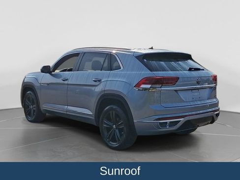 Used 2022 Volkswagen Atlas Cross Sport SEL R-Line AWD/4WD image 5