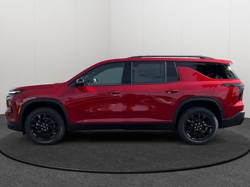 New 2026 Chevrolet Traverse LT w/ Midnight/Sport Edition image 2