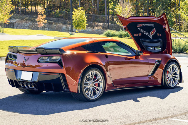 Used 2015 Chevrolet Corvette Z06 w/ Z07 Performance Package RWD image 14