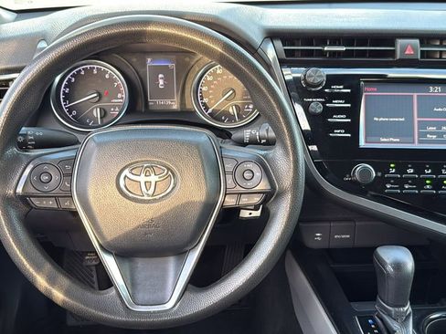 Used 2018 Toyota Camry L image 27