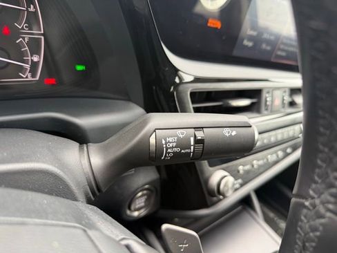 Used 2022 Lexus ES 350 w/ Premium Package image 24