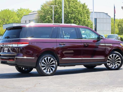 Used 2023 Lincoln Navigator L Reserve AWD/4WD image 14