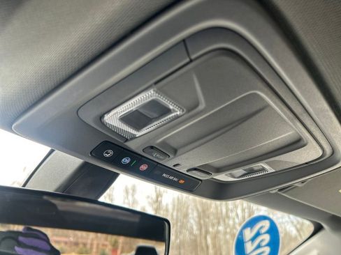 Used 2022 GMC Sierra 1500 SLE image 29