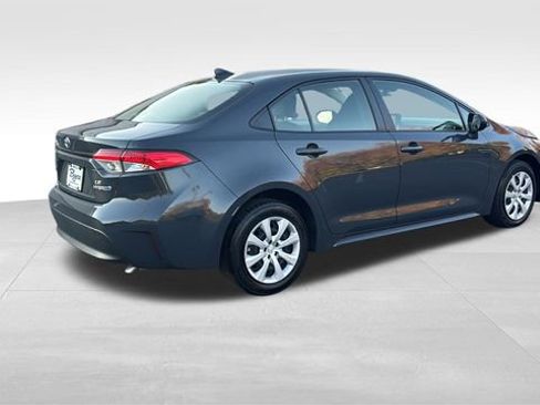Used 2024 Toyota Corolla LE image 31