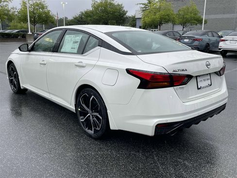 New 2025 Nissan Altima 2.5 SR image 3