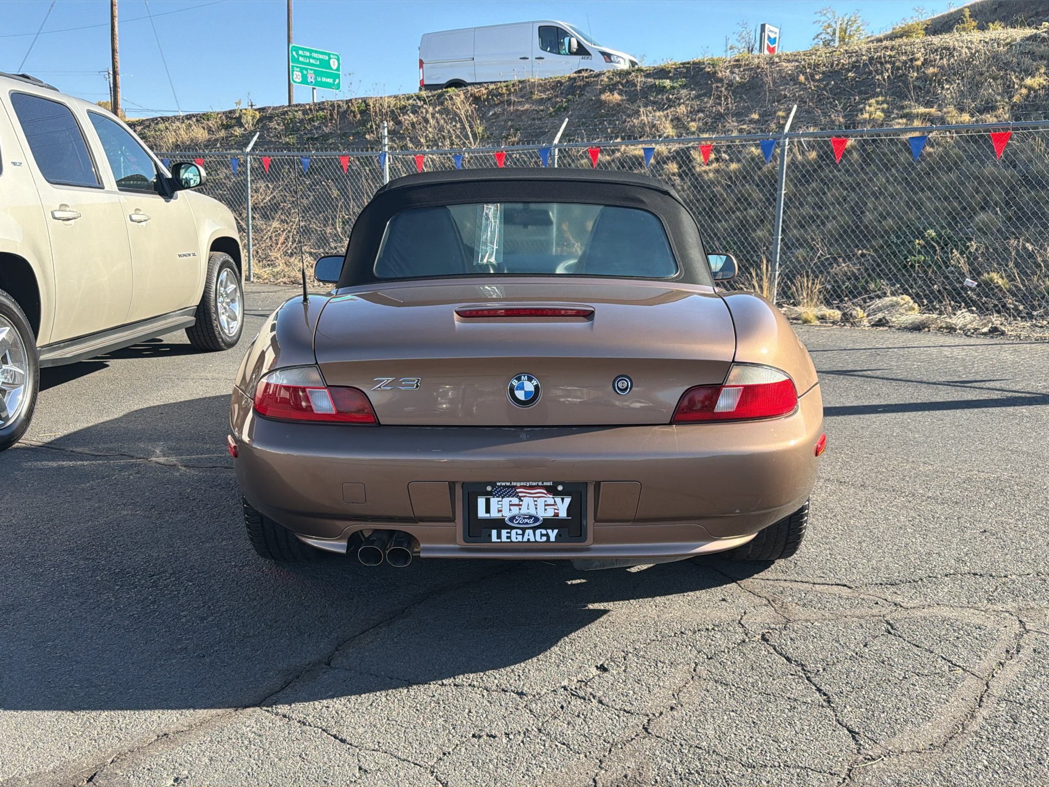 Used 2002 BMW Z3 2.5i RWD image 6