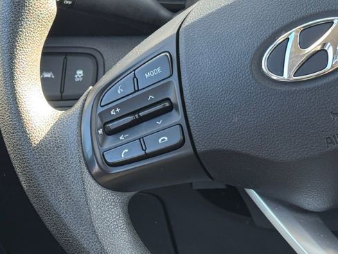 Used 2022 Hyundai Venue SE w/ Cargo Package image 21