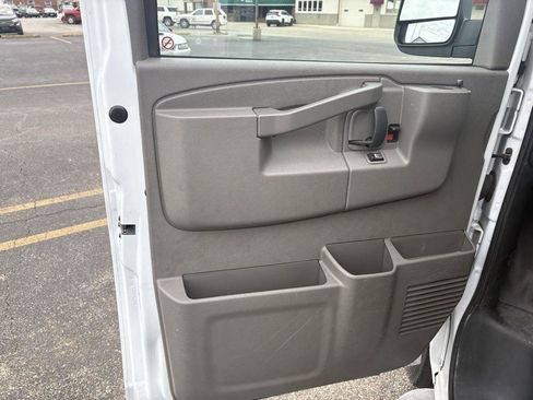 Used 2023 Chevrolet Express 2500 w/ Driver Convenience Package image 4