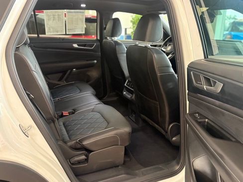 Used 2024 Volkswagen Atlas Cross Sport SEL Premium R-Line AWD/4WD image 41