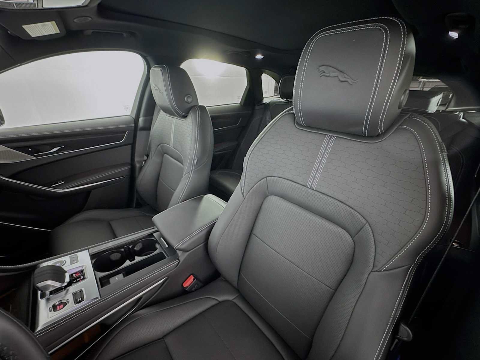 New 2026 Jaguar F-PACE R-Dynamic S AWD/4WD image 9