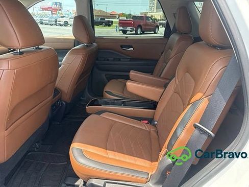 Used 2022 Nissan Pathfinder Platinum w/ Cargo Package AWD/4WD image 12
