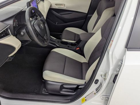 Used 2024 Toyota Corolla LE image 5