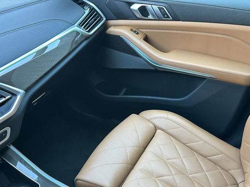 Used 2023 BMW X5 M50i image 31