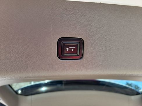 Used 2020 Chevrolet Traverse Premier w/ LPO, Floor Liner Package image 31