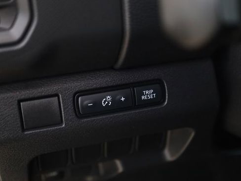 Used 2022 Nissan Frontier S RWD image 10