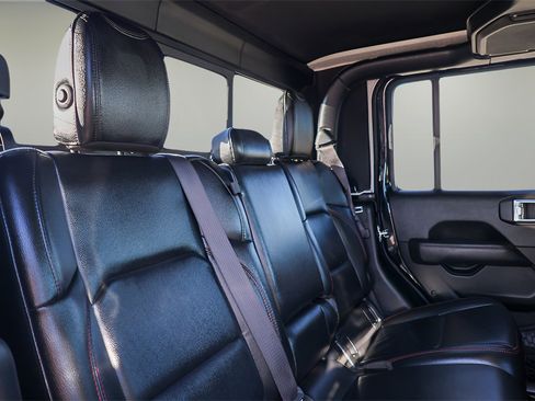 Used 2020 Jeep Gladiator Rubicon image 17