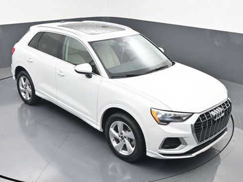 Used 2022 Audi Q3 2.0T Premium AWD/4WD image 41
