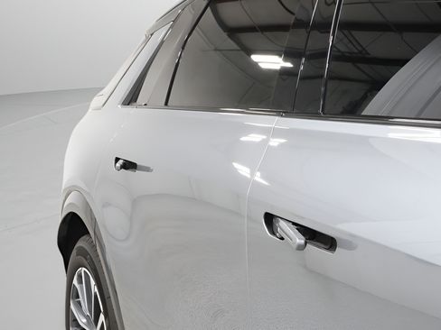 Used 2024 Cadillac Lyriq Sport AWD/4WD image 36