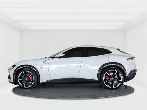 Certified 2025 Ferrari Purosangue image 2