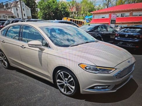 Used 2017 Ford Fusion Titanium AWD/4WD image 4