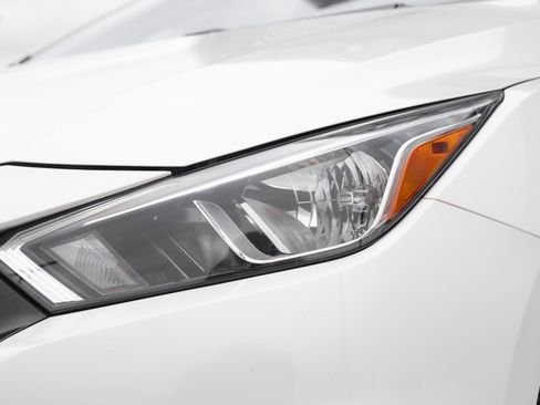 Used 2021 Nissan Versa SV image 30