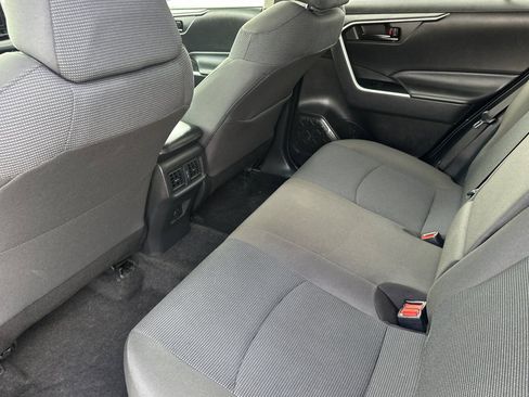 Certified 2023 Toyota RAV4 LE AWD/4WD image 15