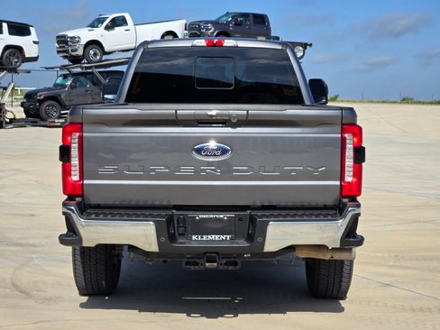 Used 2024 Ford F350 Lariat w/ Lariat Ultimate Package AWD/4WD image 7