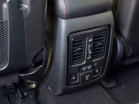 Used 2025 Dodge Durango R/T image 35