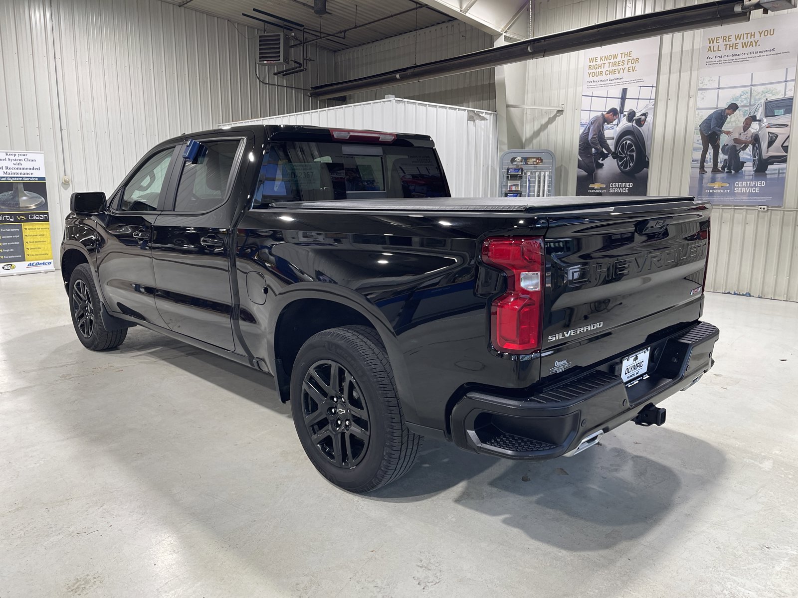 Used 2024 Chevrolet Silverado 1500 RST w/ RST All Star Premium Package AWD/4WD image 6
