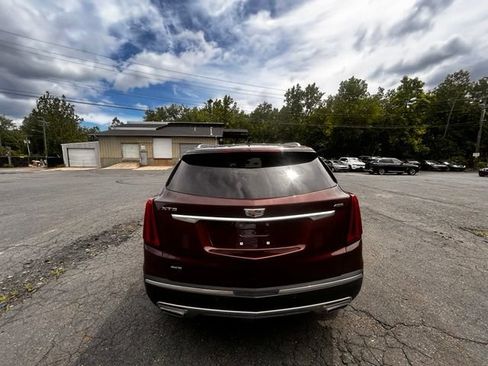 Used 2022 Cadillac XT5 Premium Luxury w/ Technology Package AWD/4WD image 7