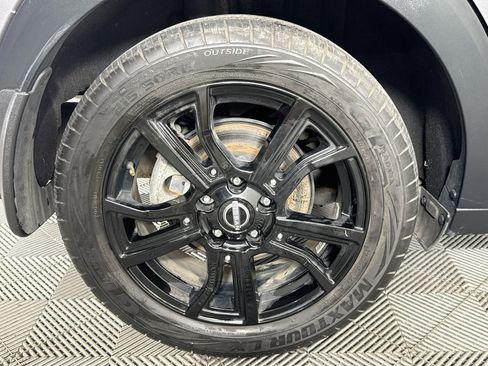 Used 2023 Nissan Kicks SR FWD image 58