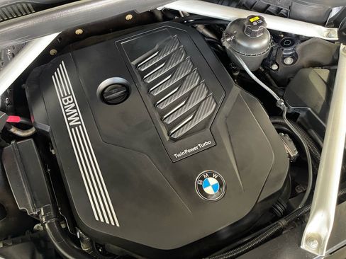 Used 2020 BMW X7 xDrive40i w/ Premium Package AWD/4WD image 21