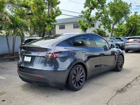 Used 2025 Tesla Model Y Performance AWD/4WD image 4