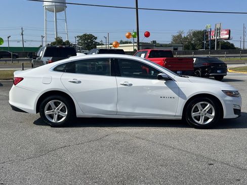 Used 2024 Chevrolet Malibu LT image 25