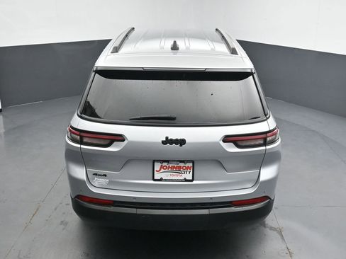 Used 2024 Jeep Grand Cherokee L Laredo AWD/4WD image 27