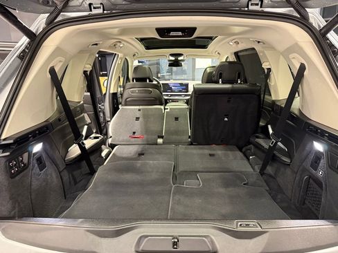 Used 2024 BMW X7 xDrive40i w/ Premium Package image 31