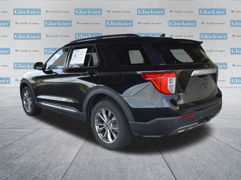 Used 2021 Ford Explorer XLT w/ Equipment Group 202A AWD/4WD image 8