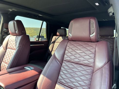 Used 2025 Cadillac Escalade Premium Luxury w/ Touring Package AWD/4WD image 23