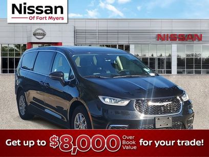 Used 2024 Chrysler Pacifica Touring-L