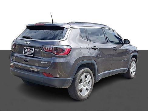 Used 2022 Jeep Compass Latitude w/ Convenience Group AWD/4WD image 7