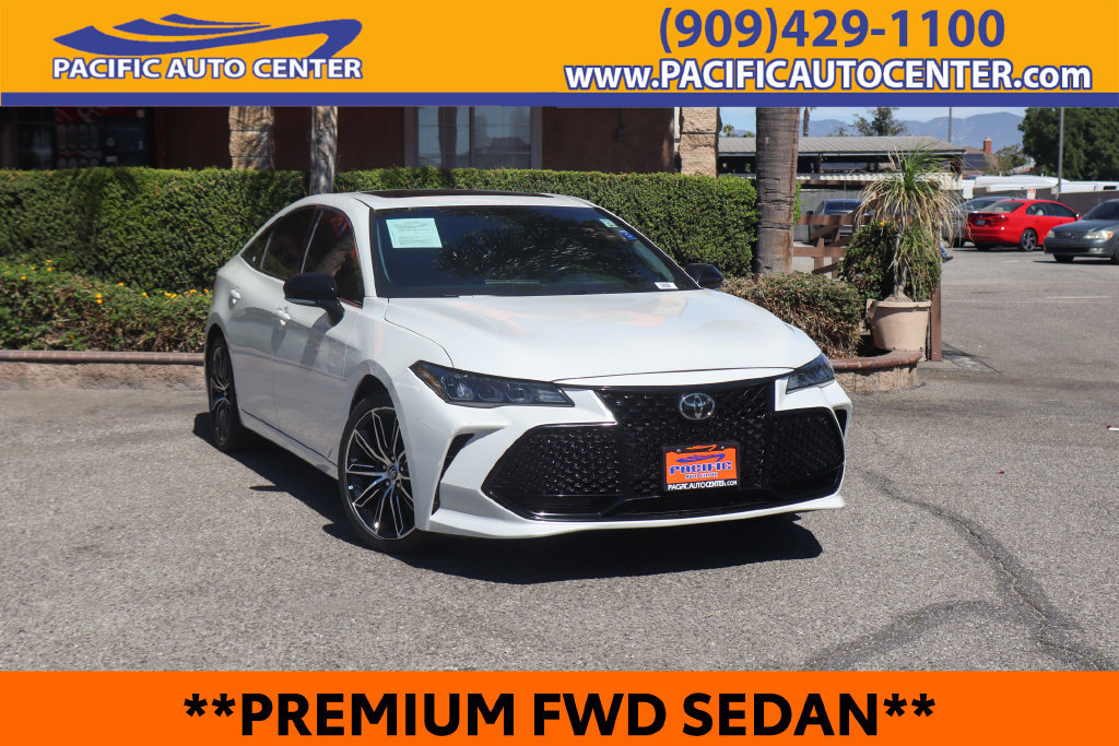 Used 2019 Toyota Avalon XSE w/ All Weather Liner Package FWD image 1