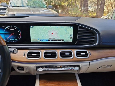 Used 2021 Mercedes-Benz GLE 580 4MATIC image 17
