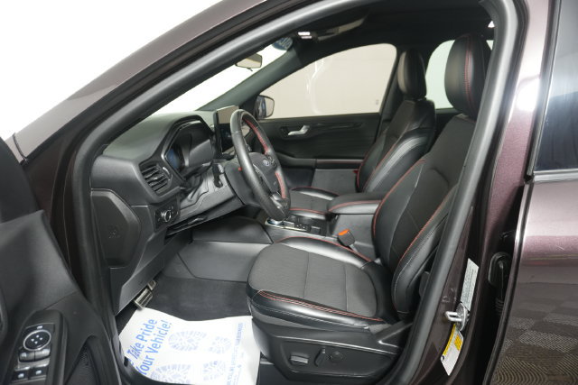 Used 2023 Ford Escape ST-Line w/ Tech Pack #1 AWD/4WD image 27