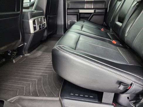 Used 2021 Ford F350 Lariat image 32