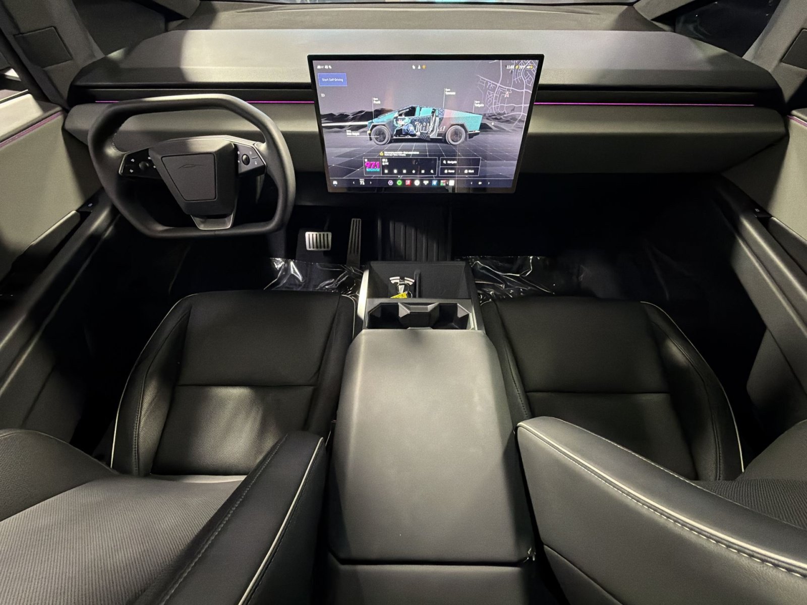 Used 2024 Tesla Cybertruck AWD Crew Cab image 33