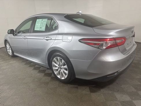 Used 2019 Toyota Camry LE image 6