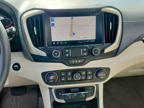 Used 2023 GMC Terrain Denali w/ Denali Premium Package AWD/4WD image 18