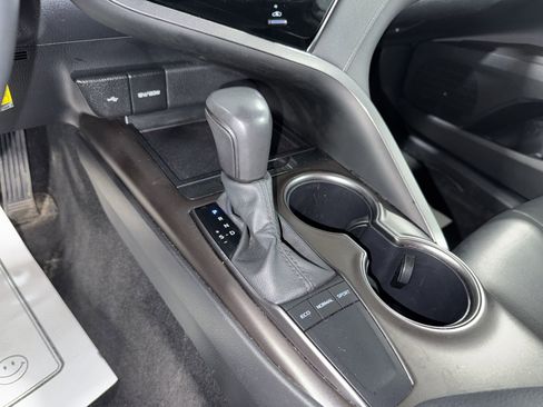 Used 2024 Toyota Camry SE FWD image 24