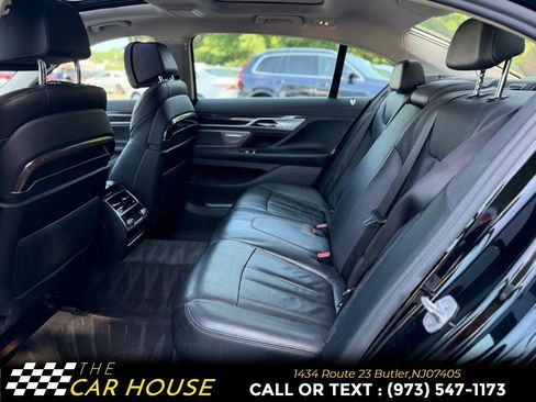 Used 2021 BMW 740i RWD image 18